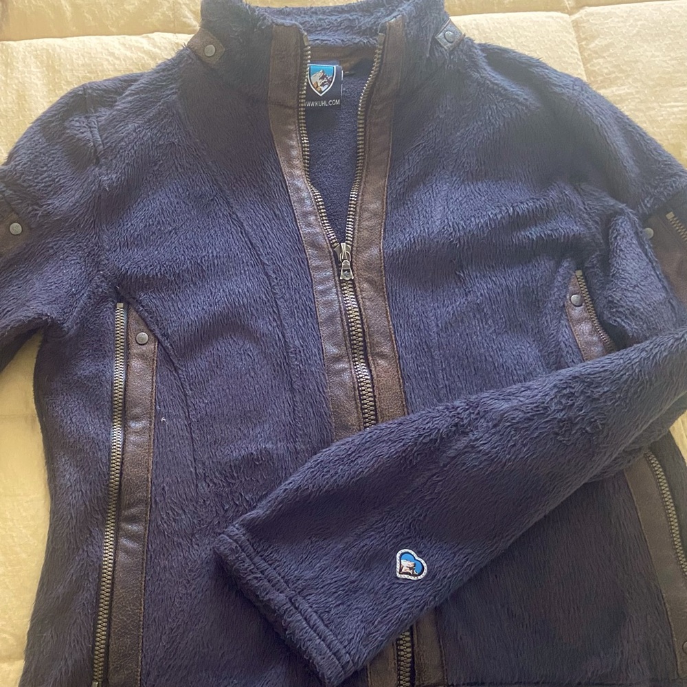 Kuhl SOFT Fleece Base Layer Jacket with Brown Accents! Nice trim and Zippers
